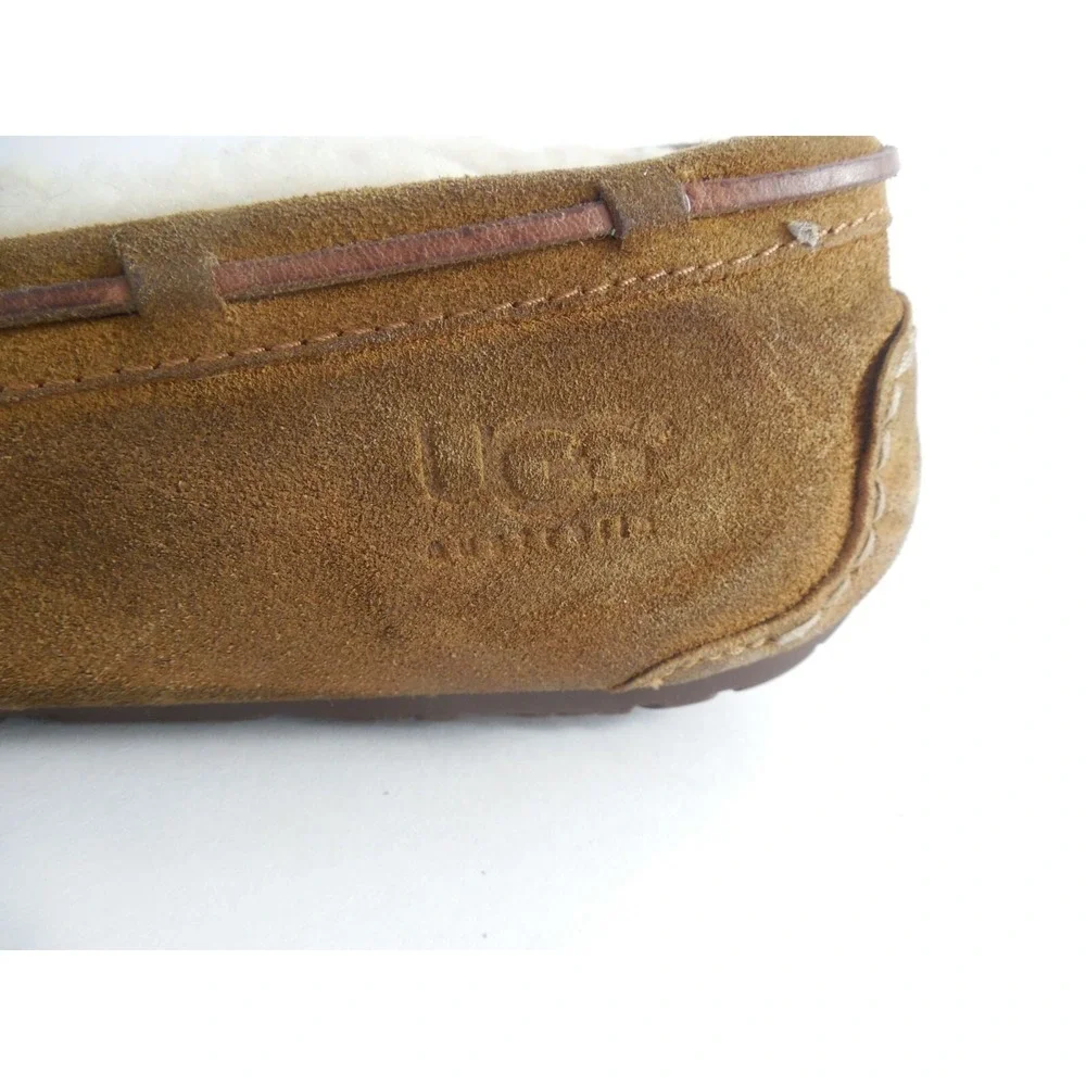 UGG Australia Dakota Moccasin Slippers Size 4 Chestnut‎ Brown Suede Shearling